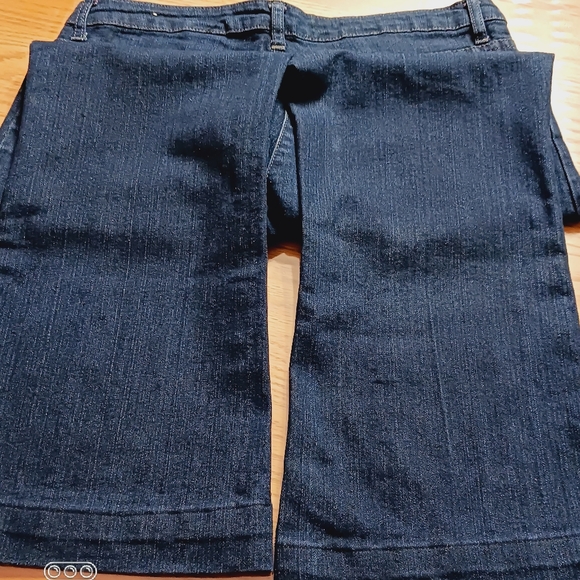 Bell bottoms jeans Lexi size 14. Soft fabric. Studs on back pocket - Picture 4 of 4